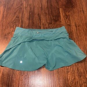 Lululemon play off the pleats skirt!!